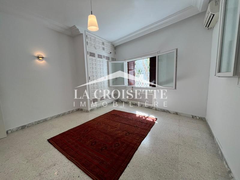 Villa S+4 avec vue sur mer à Carthage 